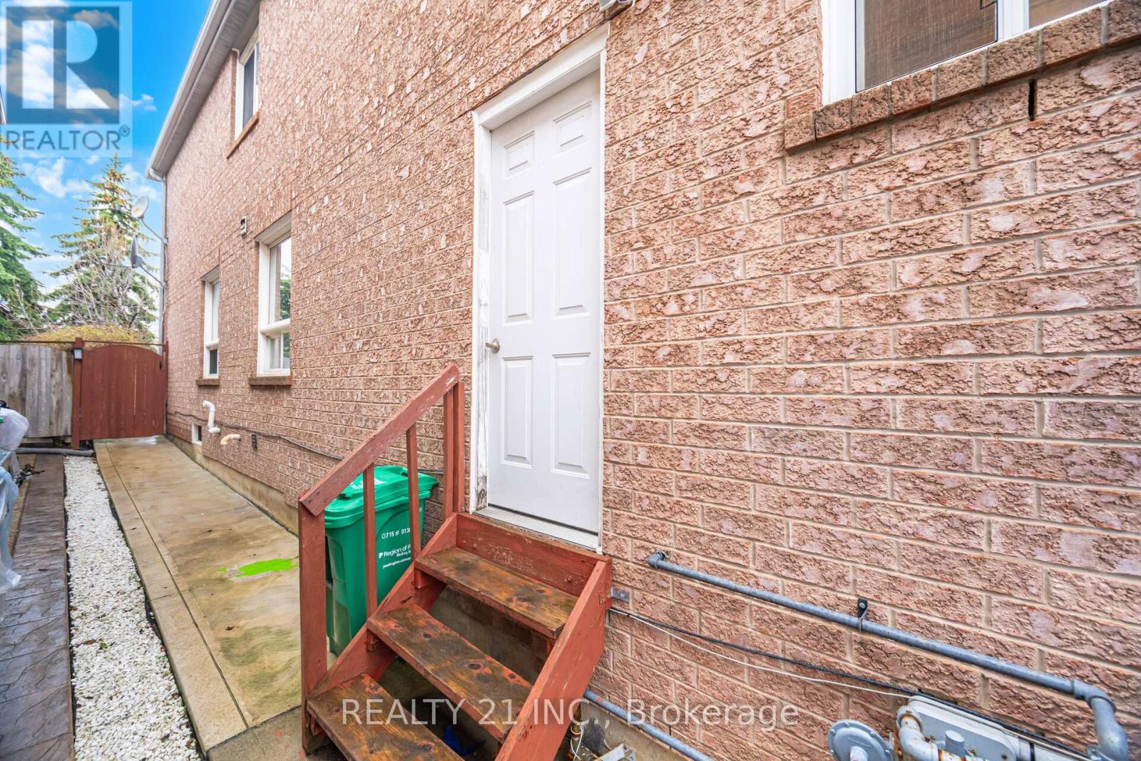 76 Sweet Clover Crescent, Brampton, Ontario  L6R 2Z9 - Photo 49 - W13017658