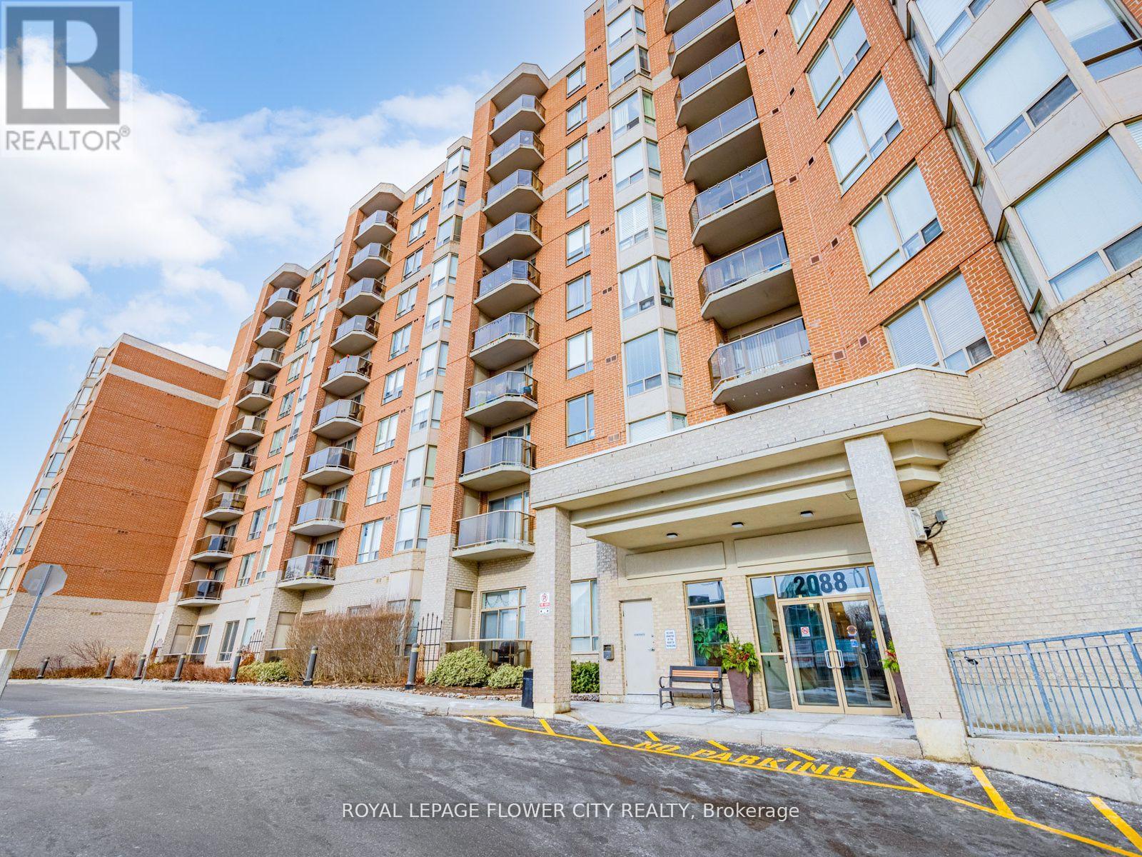 404 - 2088 Lawrence Avenue W, Toronto, Ontario  M9N 1J1 - Photo 2 - W13017668