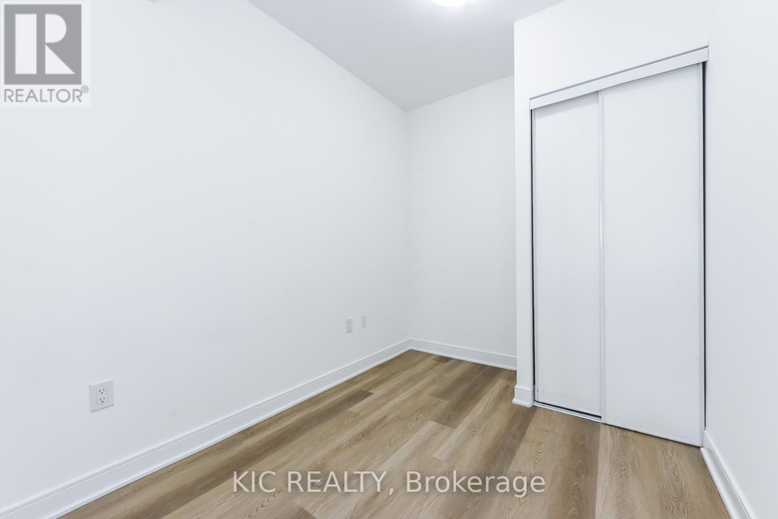 323 - 86 Dundas St. Street E, Mississauga, Ontario  L5A 0B1 - Photo 17 - W13017670