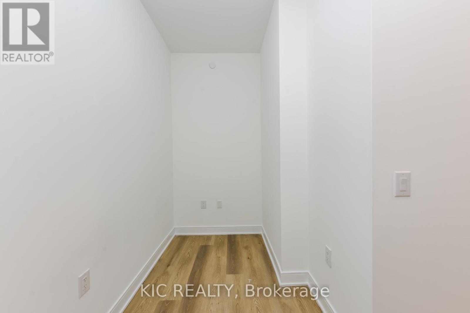 323 - 86 Dundas St. Street E, Mississauga, Ontario  L5A 0B1 - Photo 8 - W13017670