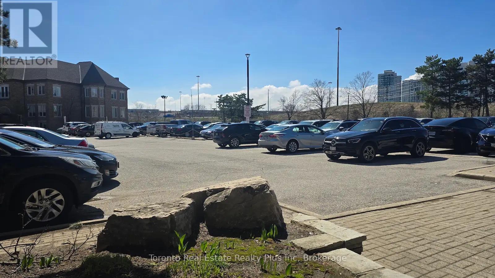 #100 - 53 Village Centre Place, Mississauga, Ontario  L4Z 1V9 - Photo 4 - W13017672