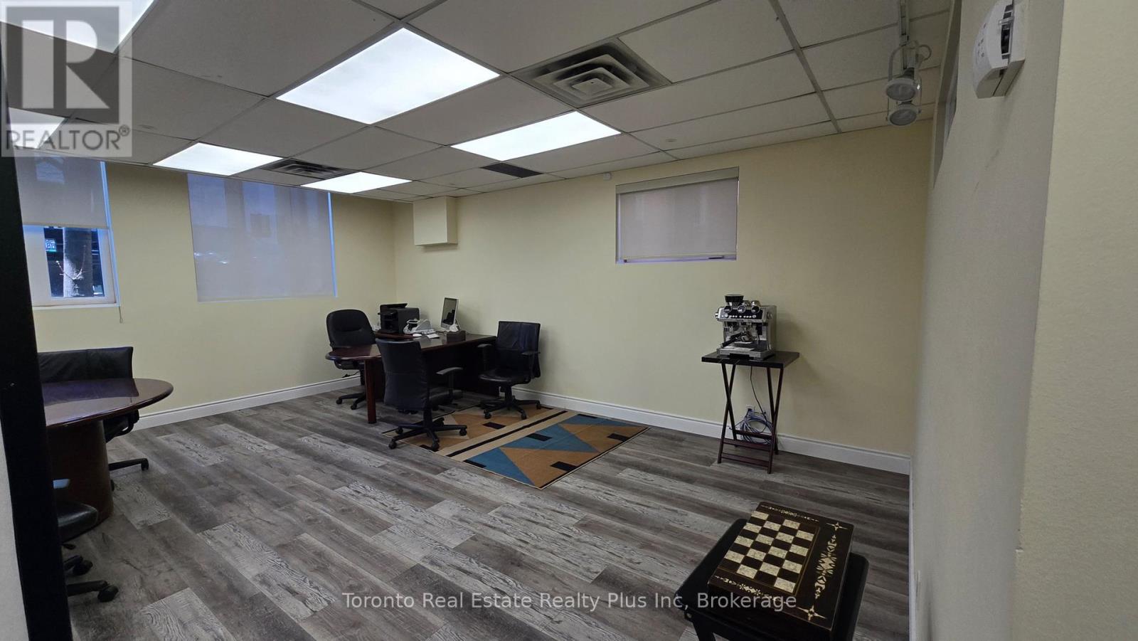 #100 - 53 Village Centre Place, Mississauga, Ontario  L4Z 1V9 - Photo 9 - W13017672