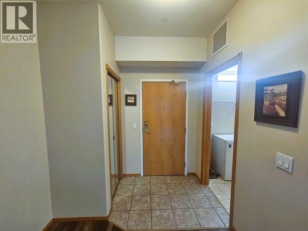 303, 4512 52 Avenue, Red Deer, Alberta  T4N 7B9 - Photo 14 - A2302685