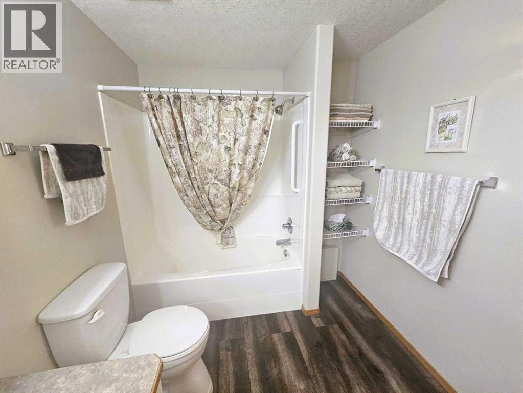303, 4512 52 Avenue, Red Deer, Alberta  T4N 7B9 - Photo 12 - A2302685