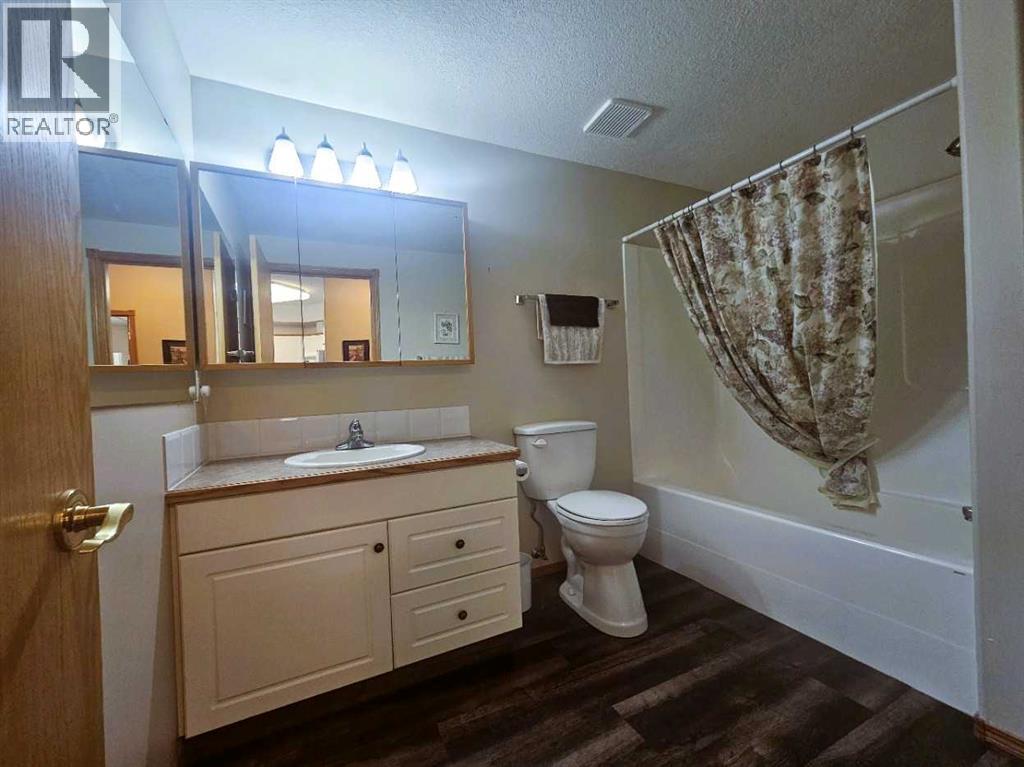 303, 4512 52 Avenue, Red Deer, Alberta  T4N 7B9 - Photo 11 - A2302685