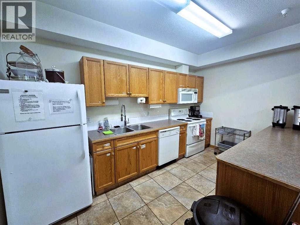 303, 4512 52 Avenue, Red Deer, Alberta  T4N 7B9 - Photo 28 - A2302685