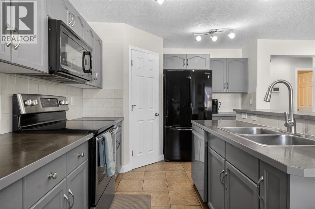 28 Elgin View Se, Calgary, Alberta  T2Z 4Z6 - Photo 13 - A2292658