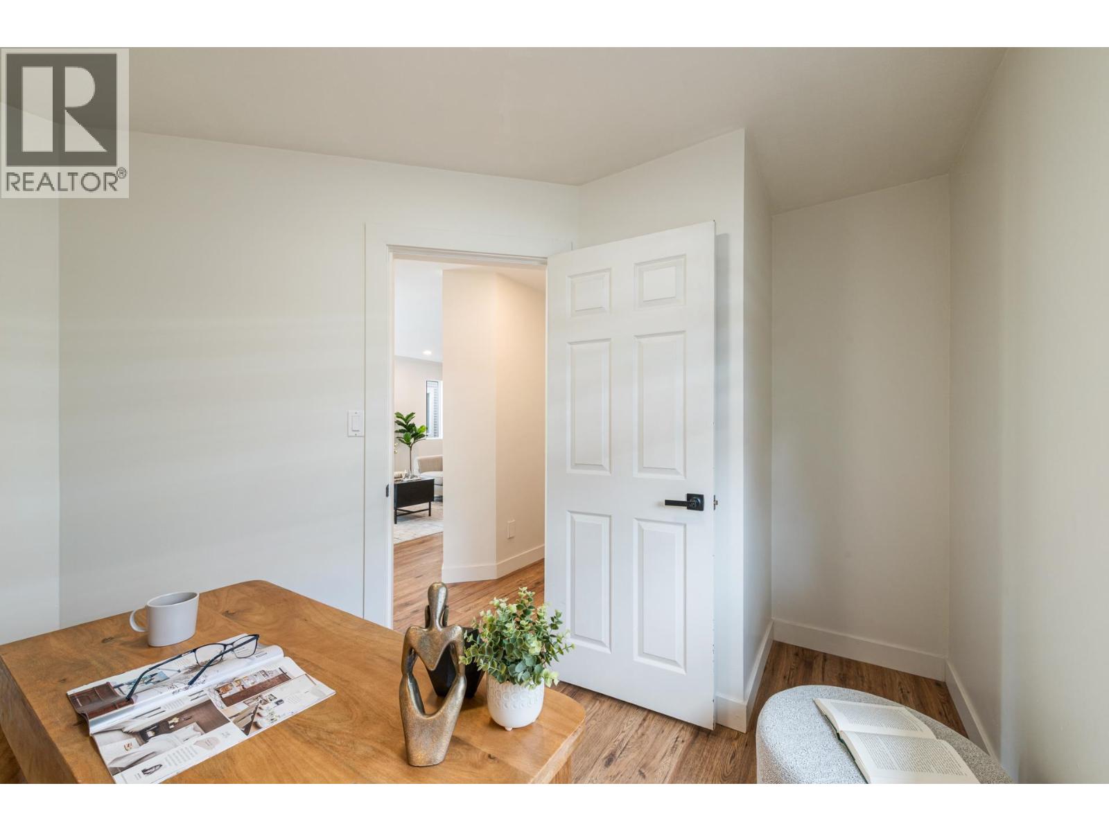 2111 Philip Avenue, North Vancouver, British Columbia  V7P 2W5 - Photo 10 - R3112892