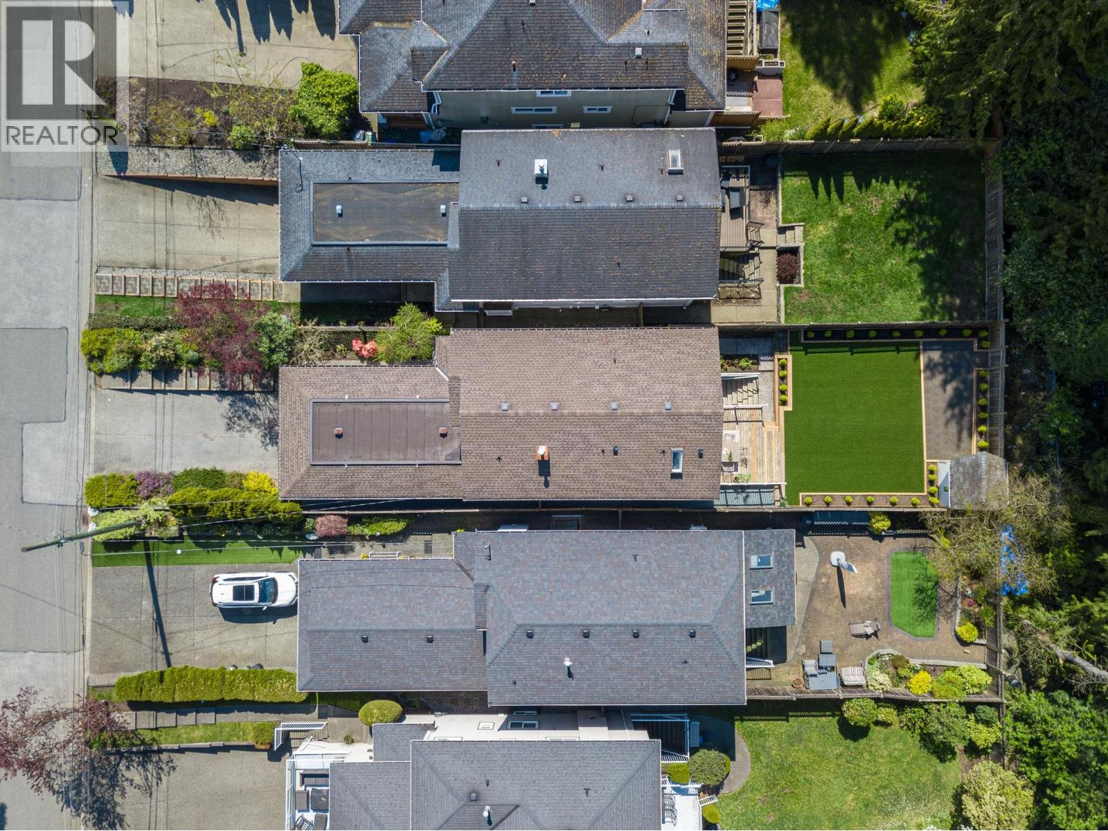 2111 Philip Avenue, North Vancouver, British Columbia  V7P 2W5 - Photo 38 - R3112892