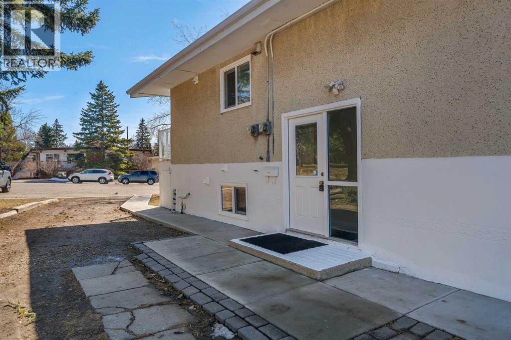 55 Dalton Bay NW, Calgary, Alberta  T3A 1H7 - Photo 5 - A2301751