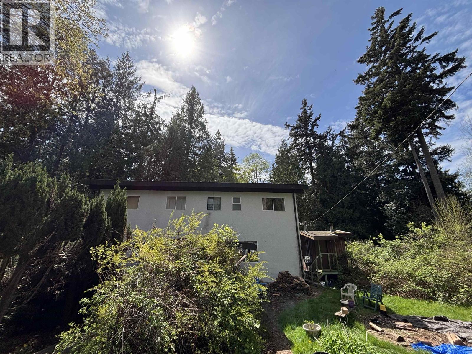 1291 Marlene Road, Roberts Creek, British Columbia  V0N 2W2 - Photo 2 - R3103779