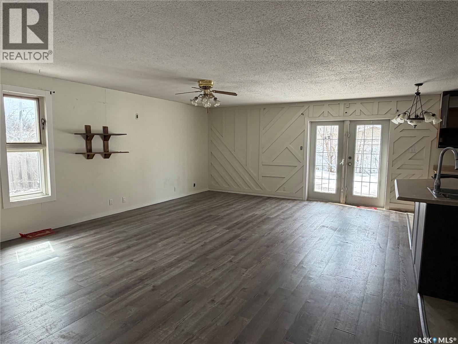 407 2nd Street E, Meadow Lake, Saskatchewan  S9X 1E8 - Photo 5 - SK033235