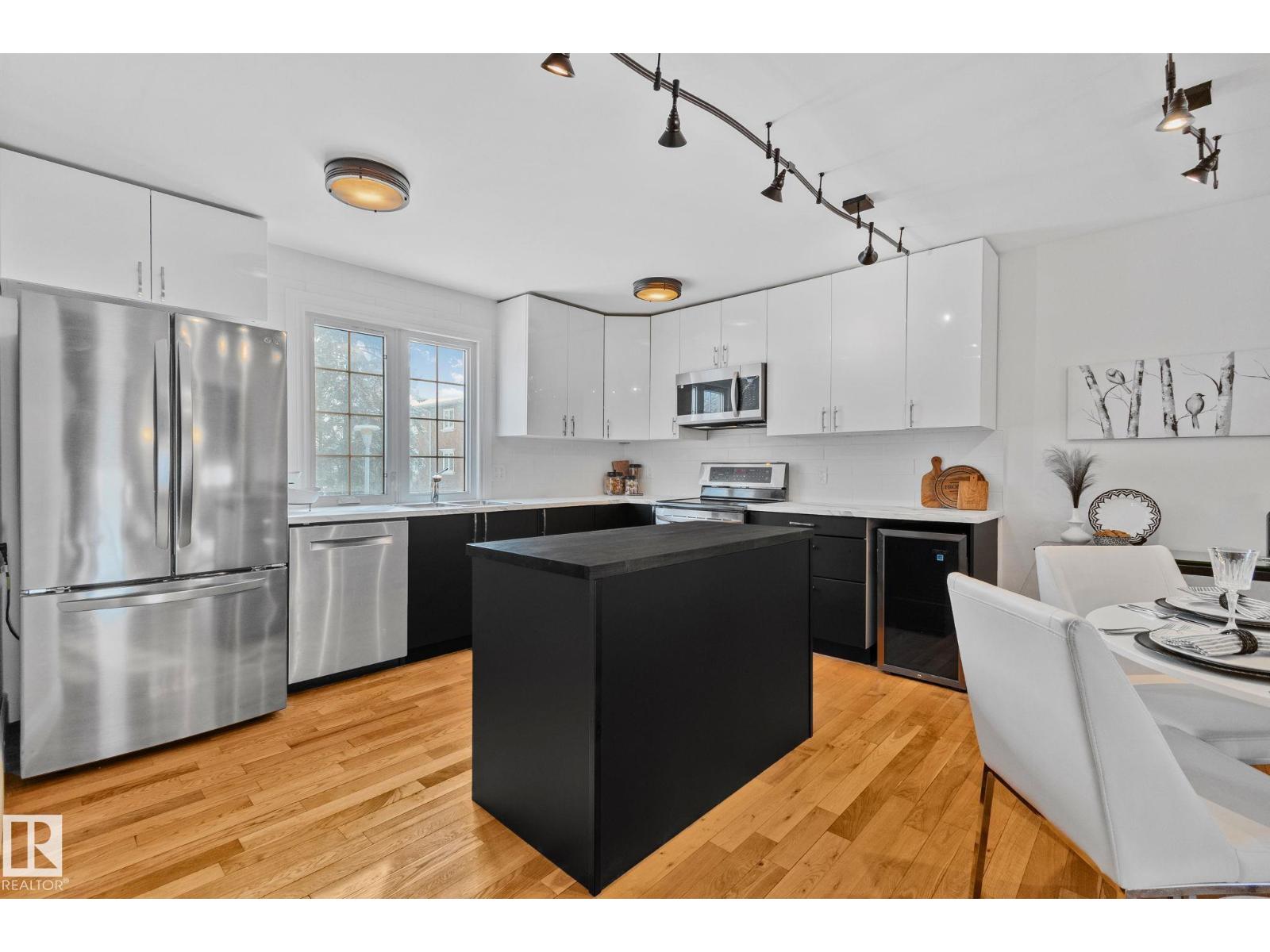 17082 67 Av Nw Nw, Edmonton, Alberta  T5T 1Y8 - Photo 2 - E4479990