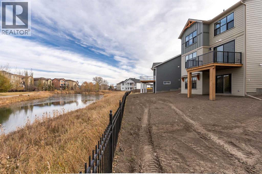 106 Monterey Bay SE, High River, Alberta  T1V 0K3 - Photo 37 - A2267748