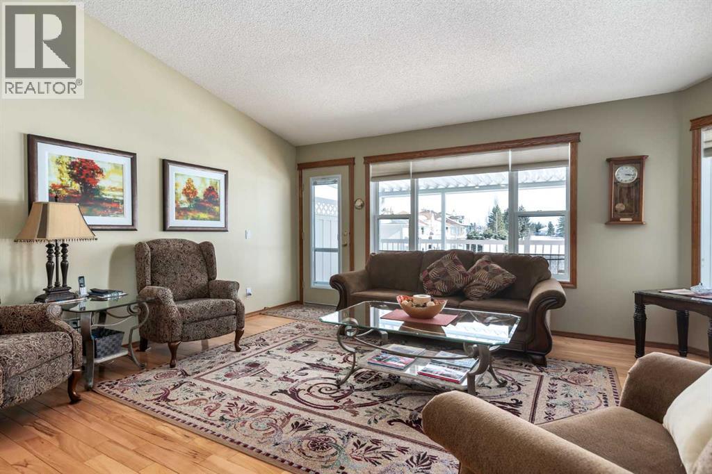 912 Riverside Drive NW, High River, Alberta  T1V 1S3 - Photo 7 - A2292358