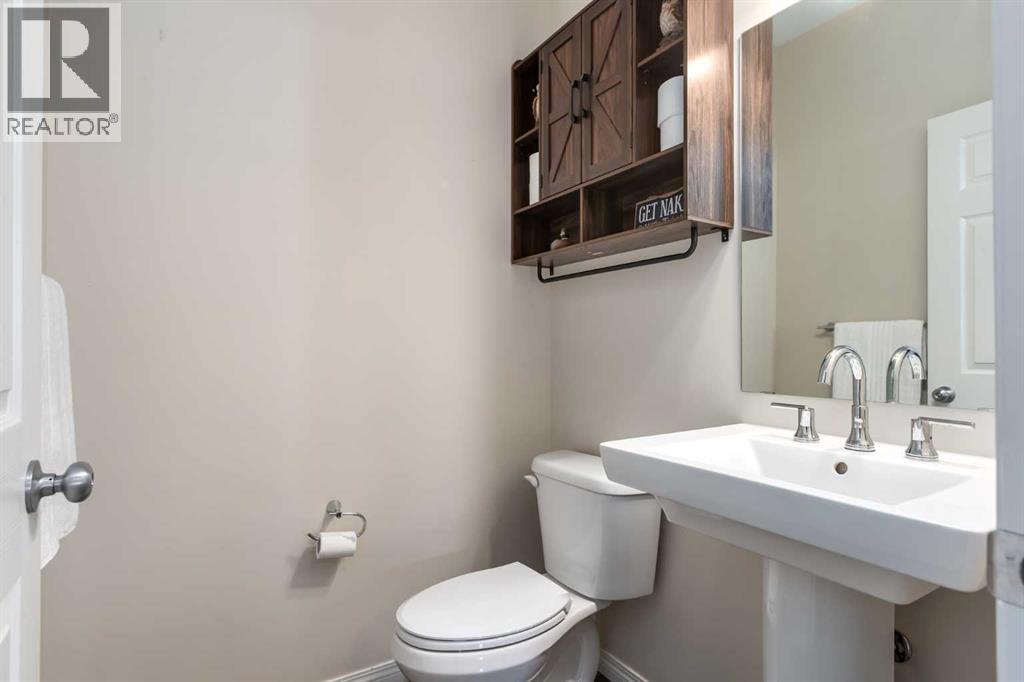 26 Mount Rae Terrace, Okotoks, Alberta  T1S 0M6 - Photo 16 - A2292754