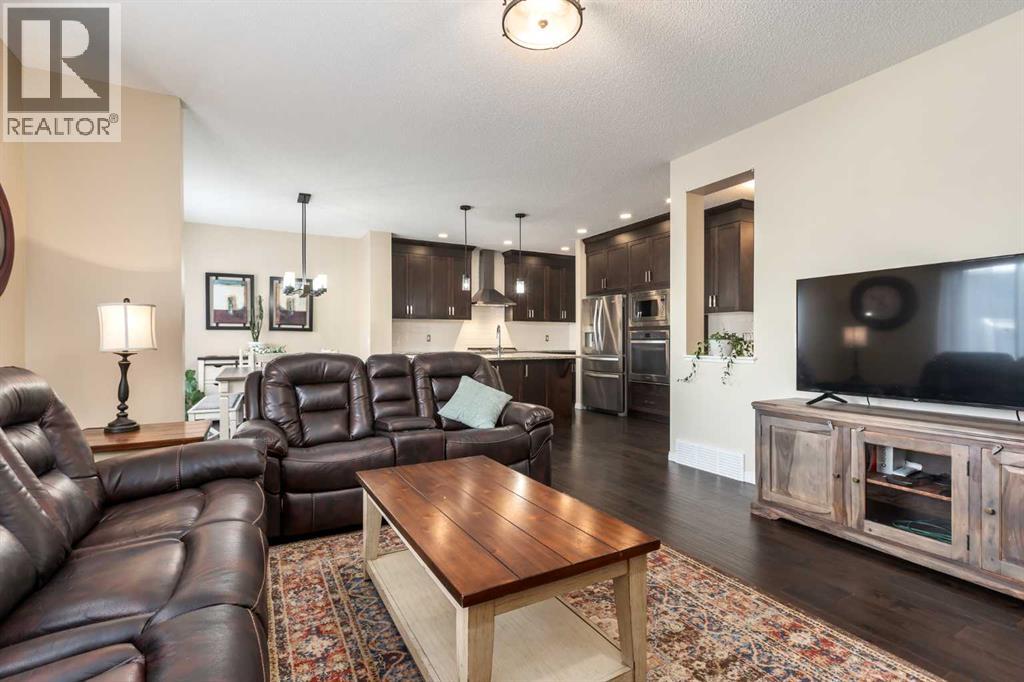 26 Mount Rae Terrace, Okotoks, Alberta  T1S 0M6 - Photo 10 - A2292754