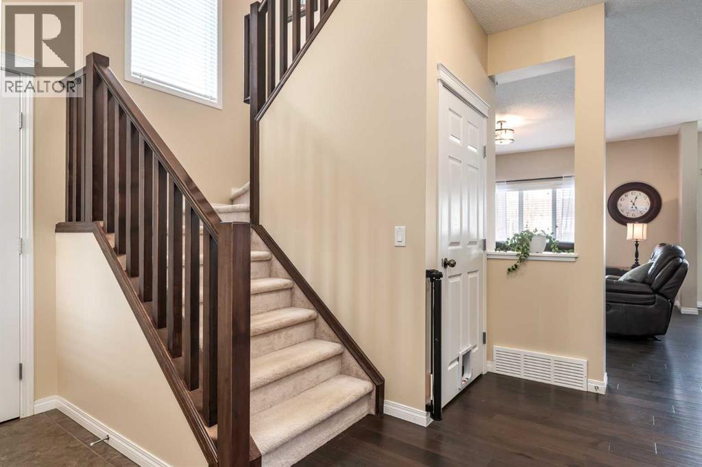 26 Mount Rae Terrace, Okotoks, Alberta  T1S 0M6 - Photo 12 - A2292754