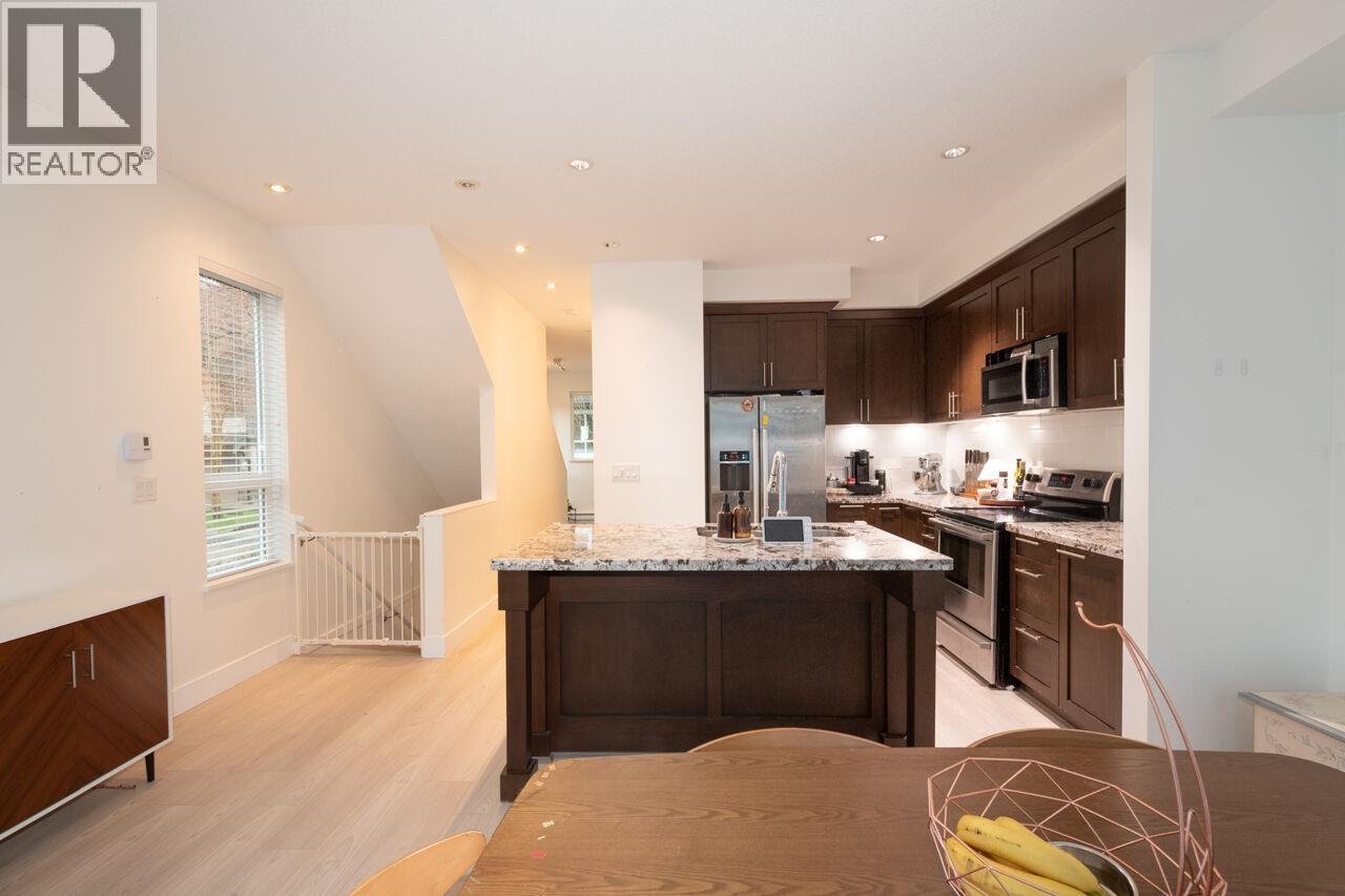 116 1460 Southview Street, Coquitlam, British Columbia  V3E 0G6 - Photo 13 - R3113127