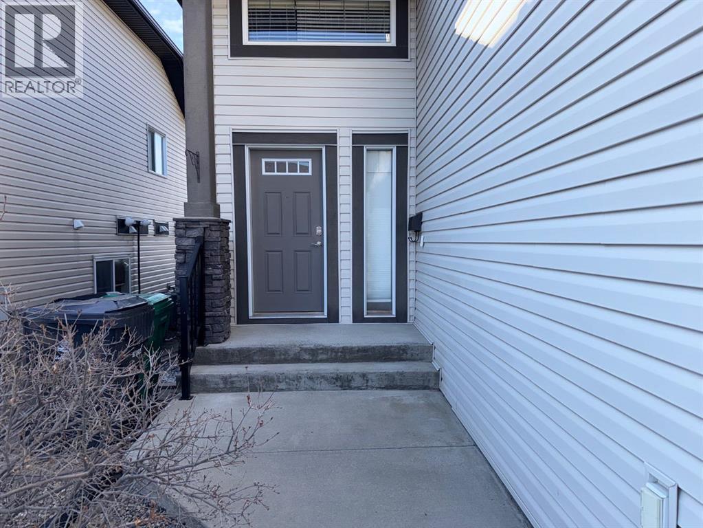 755 Silkstone Close W, Lethbridge, Alberta  T1J 4B9 - Photo 3 - A2303320