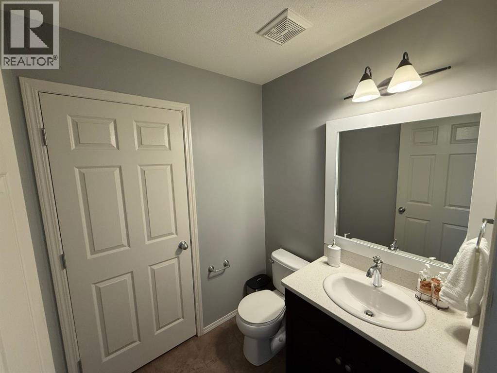 755 Silkstone Close W, Lethbridge, Alberta  T1J 4B9 - Photo 8 - A2303320