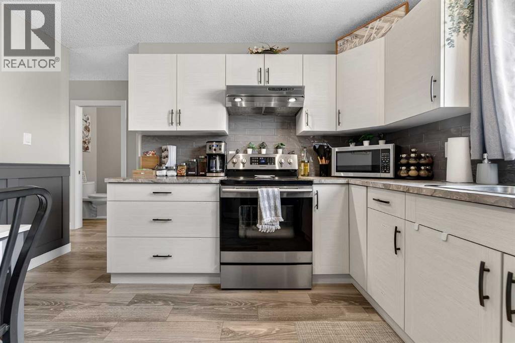 112 Iroquois Crescent W, Lethbridge, Alberta  T1K 5J4 - Photo 10 - A2287594