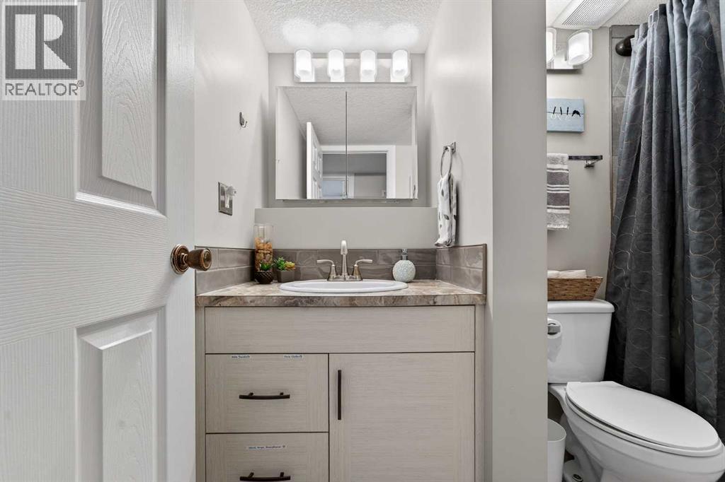 112 Iroquois Crescent W, Lethbridge, Alberta  T1K 5J4 - Photo 28 - A2287594