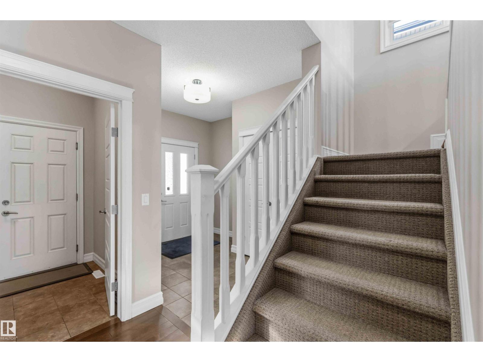 3683 8 St NW, Edmonton, Alberta  T6T 0S3 - Photo 6 - E4471481