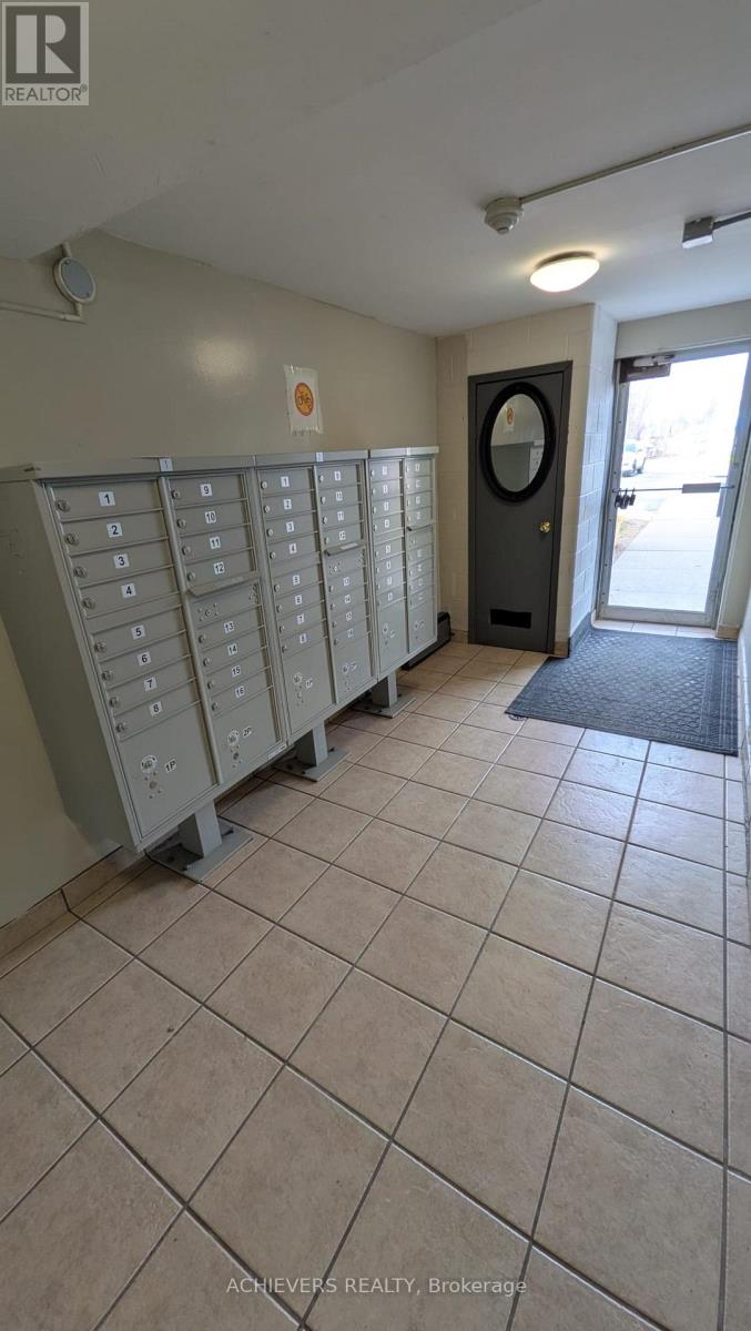 Photo 5 of 20 for 105 - 1825 Whitney Street