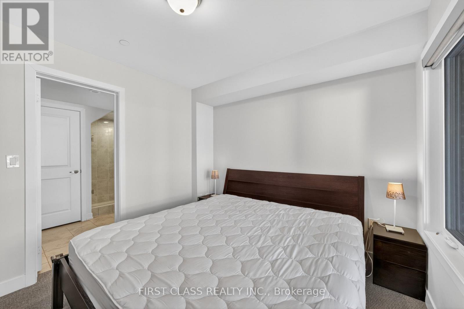 34 Credit Lane, Richmond Hill, Ontario  L4E 1G9 - Photo 3 - N13017692