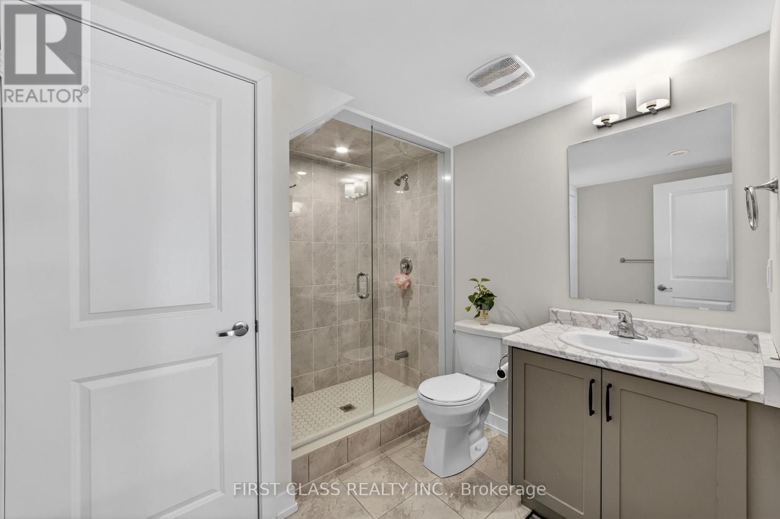 34 Credit Lane, Richmond Hill, Ontario  L4E 1G9 - Photo 4 - N13017692