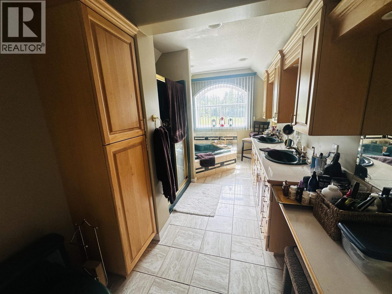 585 5th Avenue, Burns Lake, British Columbia  V0J 1E0 - Photo 34 - R3101769