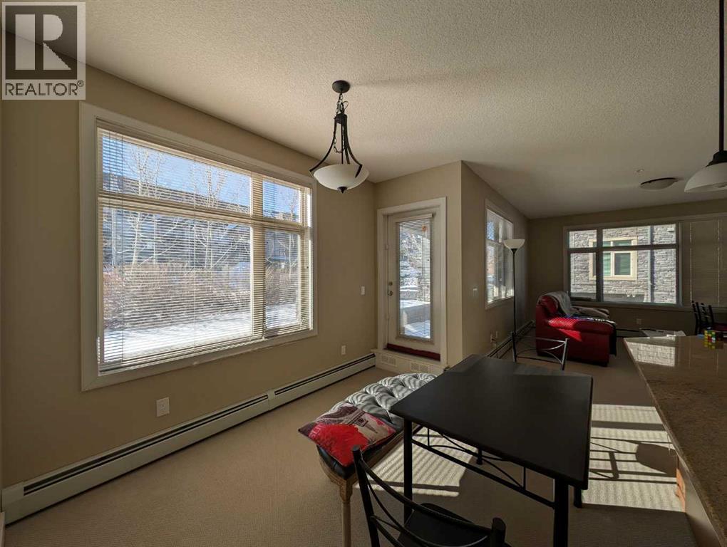 203, 35 Aspenmont Heights Sw, Calgary, Alberta  T3H 0E5 - Photo 7 - A2291530
