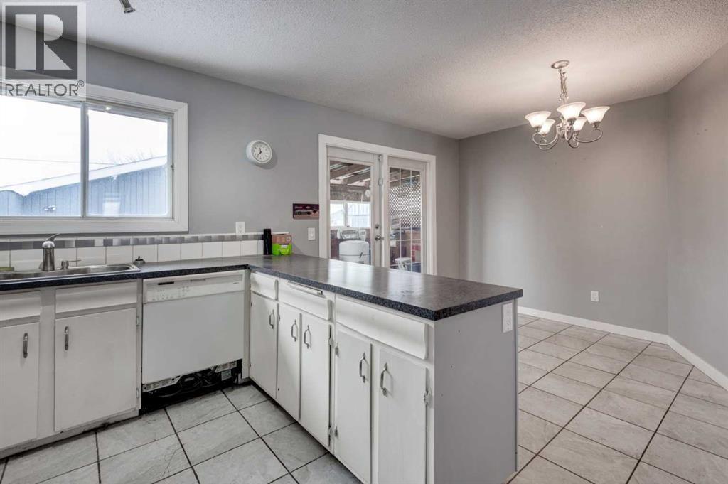 1071 Maitland Drive Ne, Calgary, Alberta  T2A 5K1 - Photo 7 - A2301895