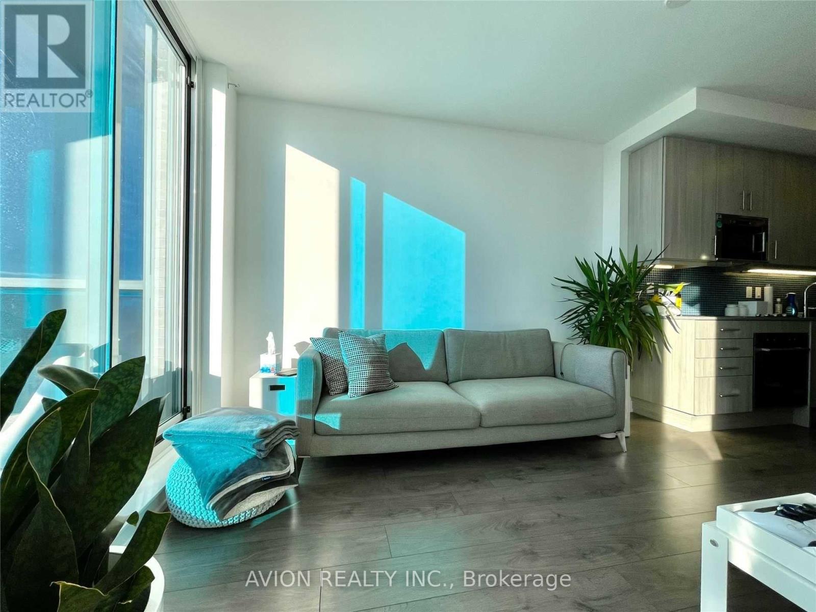 1015 - 297 College Street, Toronto, Ontario  M5T 1S2 - Photo 3 - C13007920