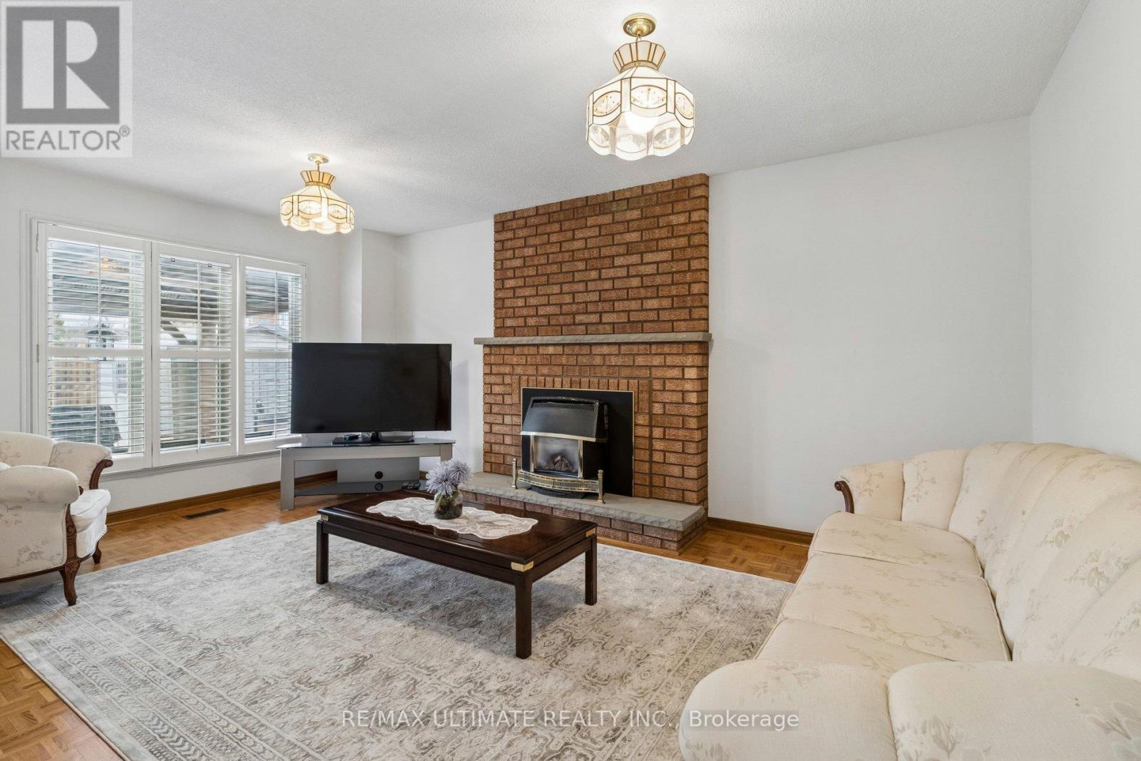 149 Castlehill Road, Vaughan, Ontario  L6A 1N7 - Photo 11 - N13017616