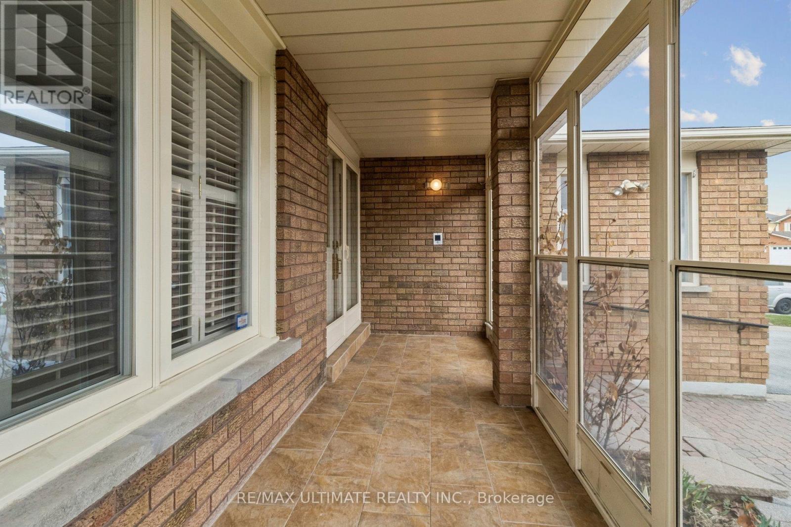 149 Castlehill Road, Vaughan, Ontario  L6A 1N7 - Photo 4 - N13017616