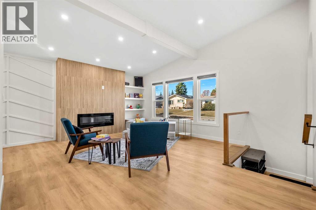 10224 8 Street Sw, Calgary, Alberta  T2W 0H1 - Photo 2 - A2301082