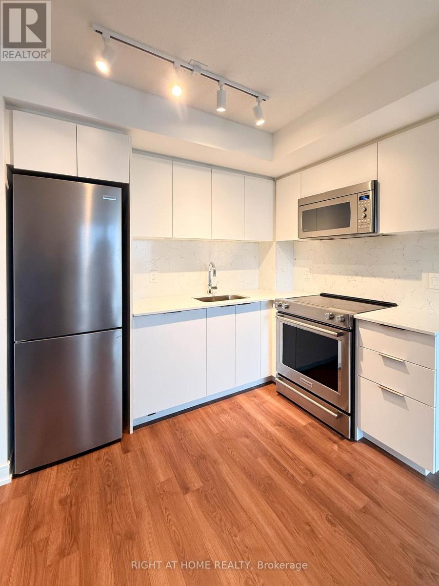 1003 - 30 Samuel Wood Way, Toronto, Ontario  M9B 0C9 - Photo 9 - W12925082