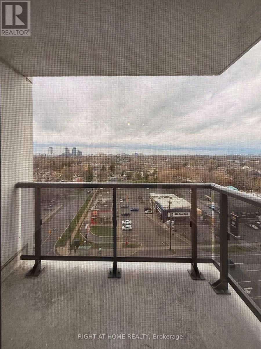 1003 - 30 Samuel Wood Way, Toronto, Ontario  M9B 0C9 - Photo 5 - W12925082