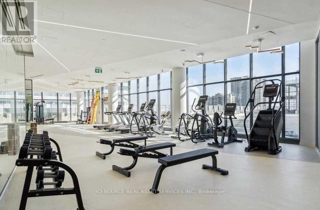 5501 - 3900 Confederation Parkway, Mississauga, Ontario  L5B 0M3 - Photo 12 - W12994400