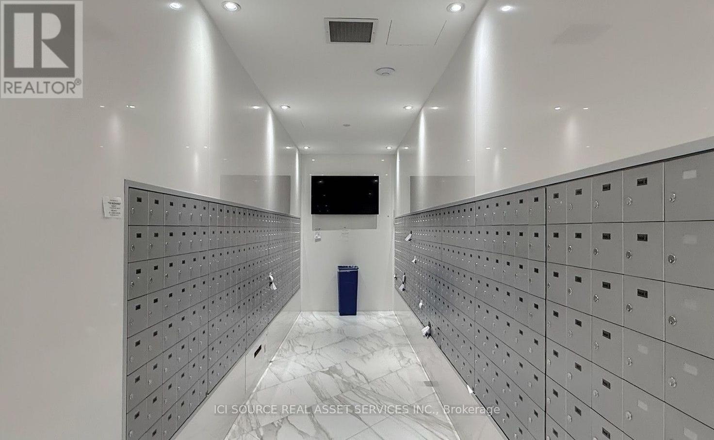 5501 - 3900 Confederation Parkway, Mississauga, Ontario  L5B 0M3 - Photo 15 - W12994400