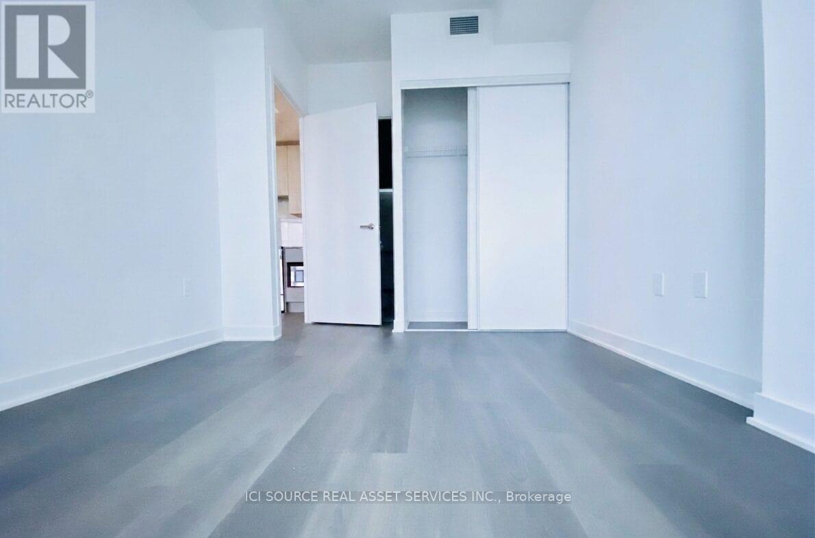 5501 - 3900 Confederation Parkway, Mississauga, Ontario  L5B 0M3 - Photo 8 - W12994400