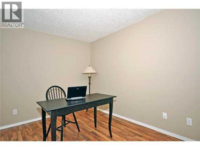 2310, 10 Prestwick Bay Se, Calgary, Alberta  T2Z 0B5 - Photo 9 - A2300764