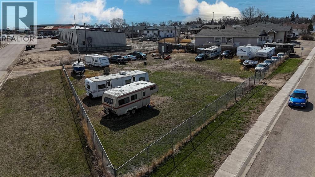 124 & 128 5 Street NE, redcliff, Alberta