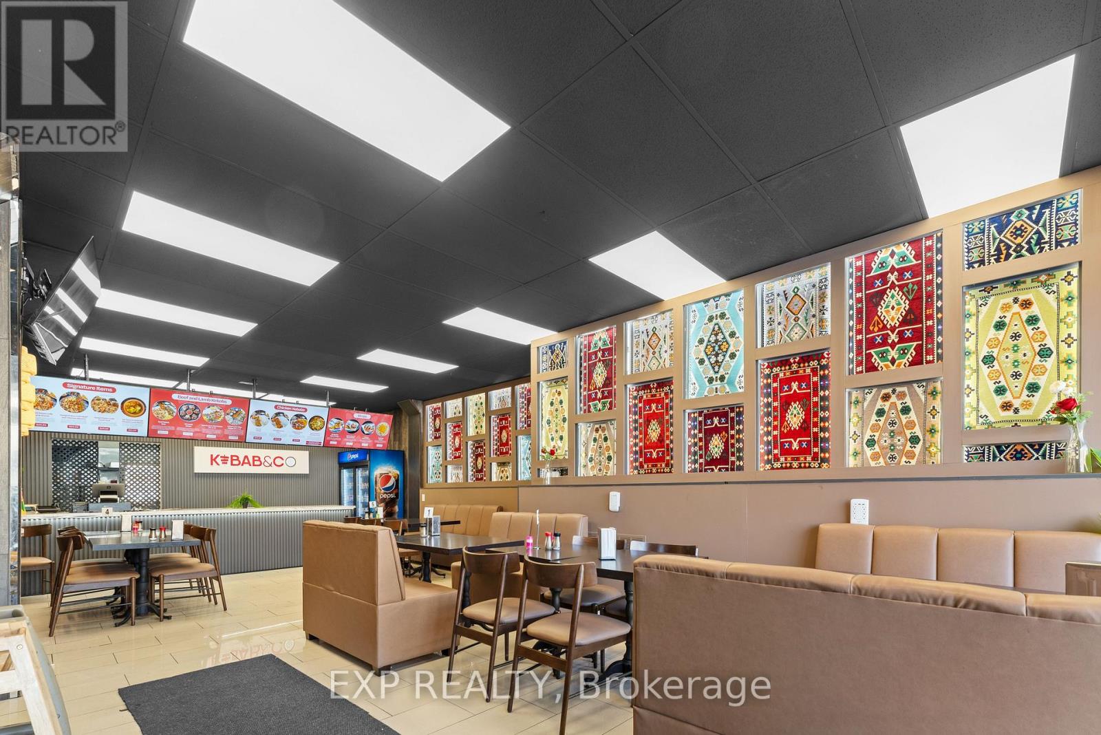 977 O'connor Drive, Toronto, Ontario  M4B 2T1 - Photo 3 - E13017702