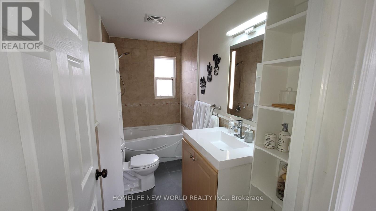 67 Bingham Street, Bradford West Gwillimbury, Ontario  L3Z 1X3 - Photo 6 - N13017694