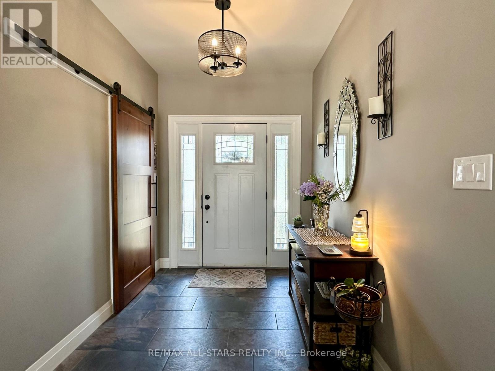 316 1/2 Riverside Drive, Kawartha Lakes, Ontario  K0M 1A0 - Photo 5 - X12881410