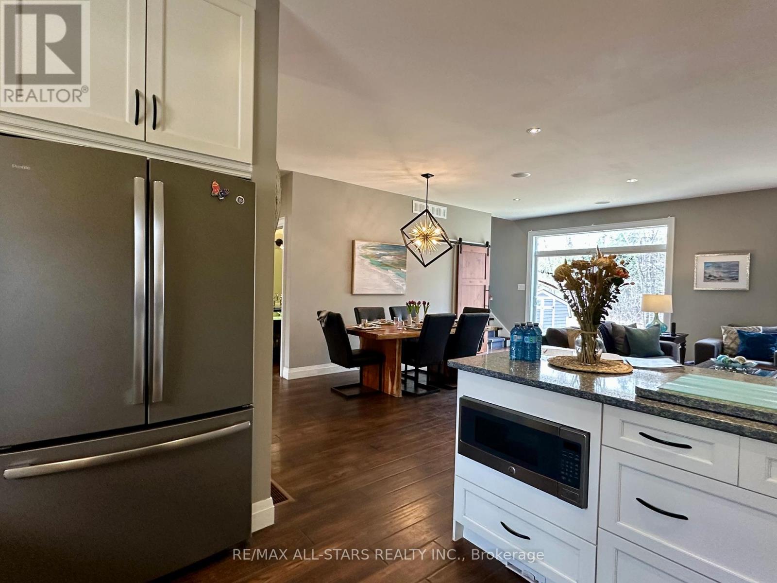 316 1/2 Riverside Drive, Kawartha Lakes, Ontario  K0M 1A0 - Photo 18 - X12881410