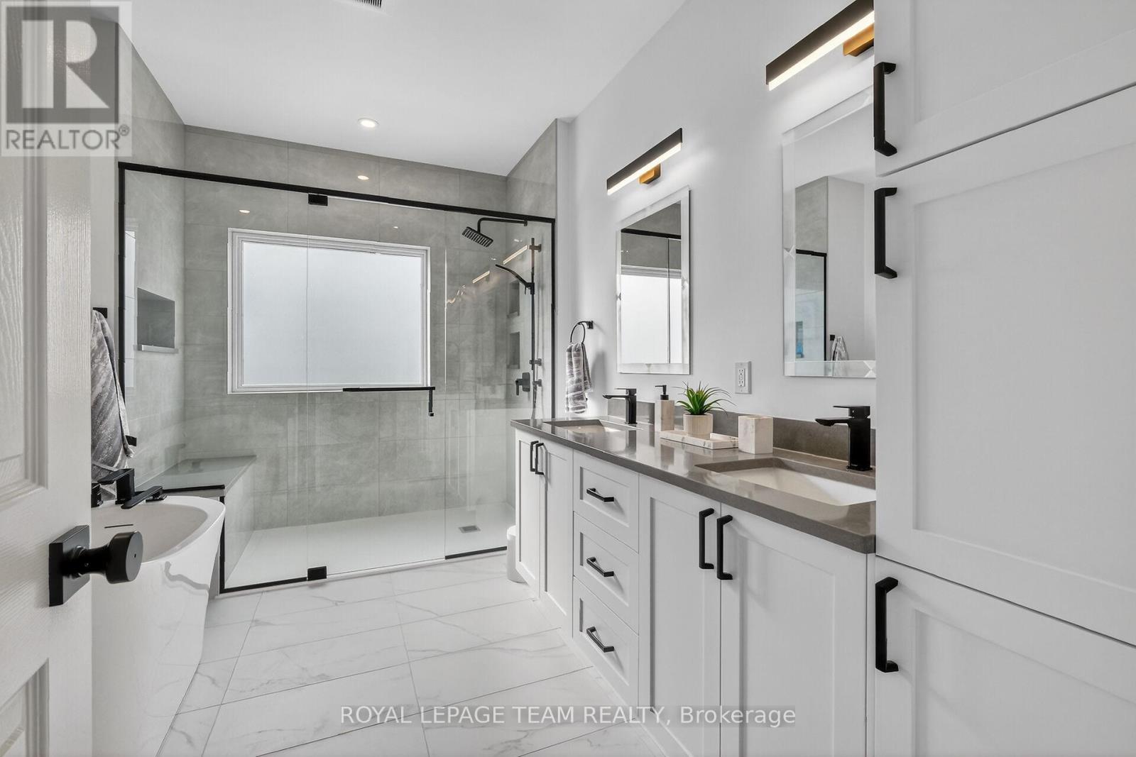 1611 Landel Drive, Ottawa, Ontario  K2W 1C2 - Photo 28 - X12803454